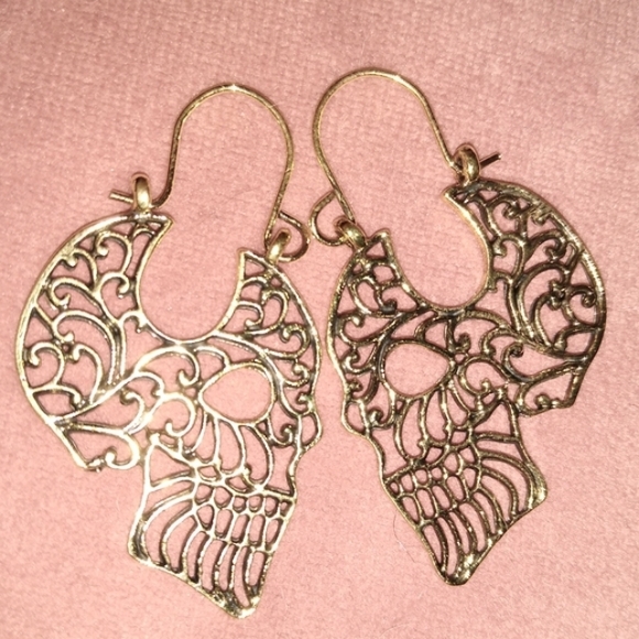 Gold Candy Skull Filigree Earrings Gothic Goth Skulls Day of the Dead Cutout New - Picture 3 of 11